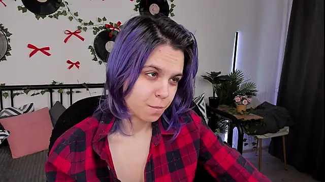 Snapshot of LiraBelle chatting on 24, 4, 2026 LiraBelle online show from 24, 4, 2026