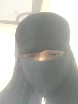 Snapshot of Qxriya chatting on 25, 11, 2025 Qxriya online show from 25, 11, 2025