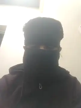 Snapshot of Qxriya chatting on 26, 11, 2025 Qxriya online show from 26, 11, 2025