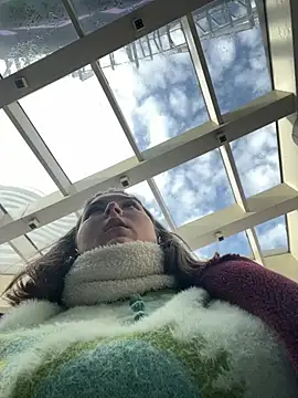 KateBurlesk online show from 12, 2, 2026