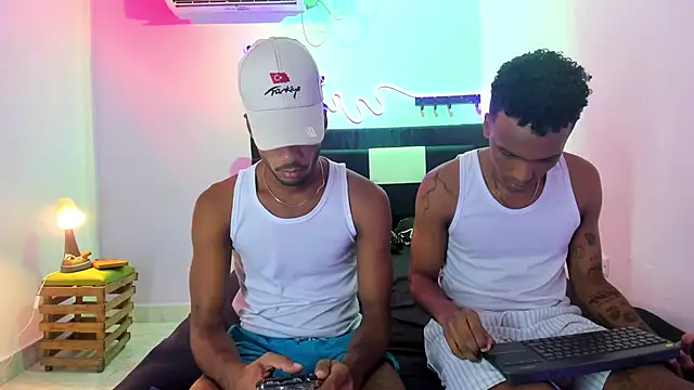 Black Guys Pervert  online show from 25, 11, 2025