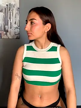 Snapshot of ZoeJohnson_Pink chatting on 24, 11, 2025 ZoeJohnson Pink online show from 24, 11, 2025