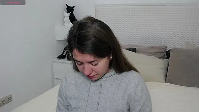 Snapshot of Leona_Rae chatting on 29, 11, 2025 Leona Rae online show from 29, 11, 2025