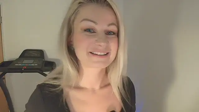 Sweet Eira online show from 18, 1, 2026