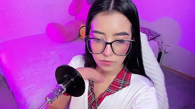 IbbieeBennett 1 online show from 17, 2, 2026