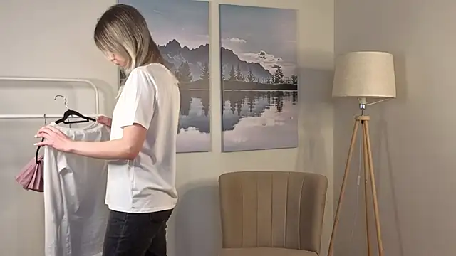 ElaneHamper online show from 25, 11, 2025