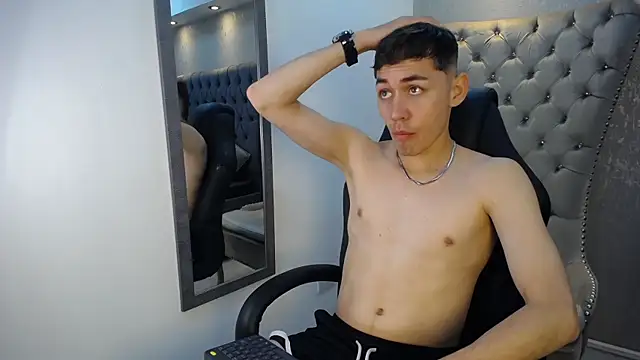 LoganFoster  online show from 19, 12, 2025