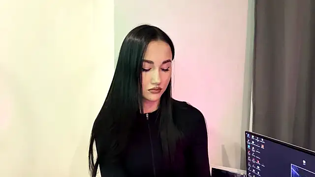 Snapshot of Beautyofnlka chatting on 27, 11, 2025 Beautyofnlka online show from 27, 11, 2025