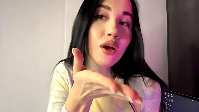 Snapshot of Beautyofnlka chatting on 28, 11, 2025 Beautyofnlka online show from 28, 11, 2025