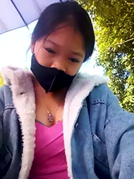 Snapshot of beba1100 chatting on 28, 11, 2025 beba1100 online show from 28, 11, 2025