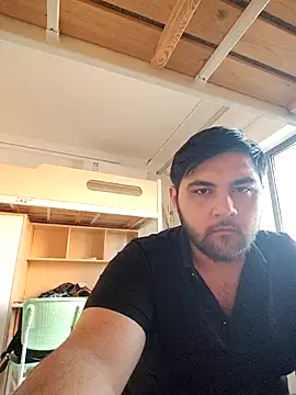 Koma001 online show from 25, 11, 2025