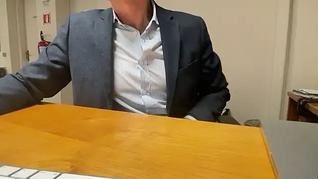 Snapshot of SimonZydar chatting on 1, 12, 2025 SimonZydar online show from 1, 12, 2025