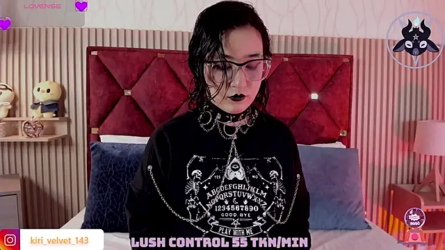 Snapshot of Kiri_Velvet chatting on 5, 6, 2026 Kiri Velvet online show from 5, 6, 2026