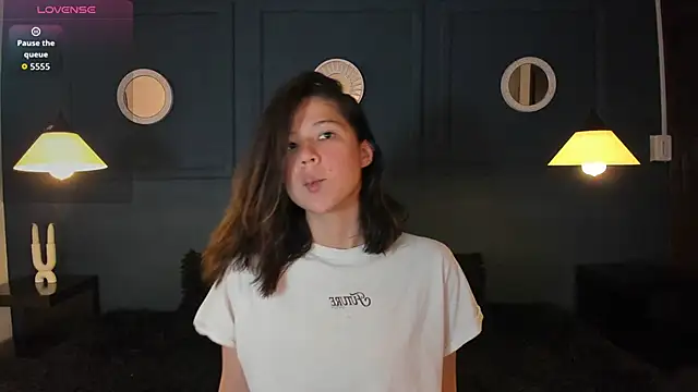 Skyy bloom online show from 11, 3, 2026