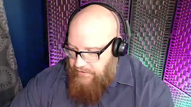 Snapshot of BigBearforCuddles chatting on 23, 12, 2025 BigBearforCuddles online show from 23, 12, 2025