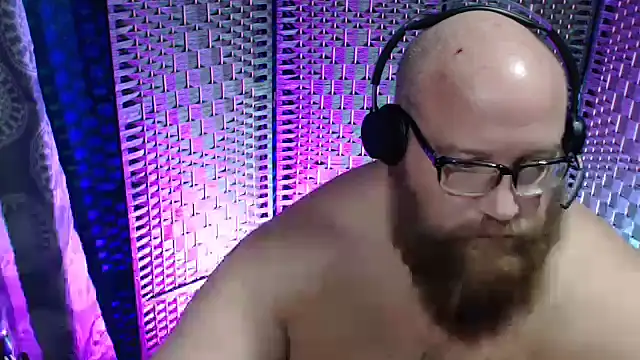 Snapshot of BigBearforCuddles chatting on 7, 1, 2026 BigBearforCuddles online show from 7, 1, 2026