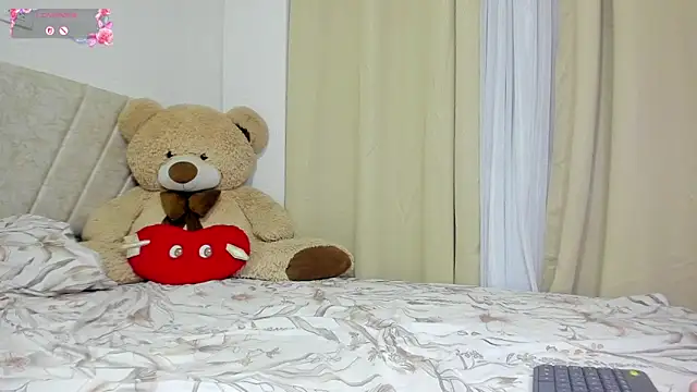 lia sweetty online show from 4, 4, 2026