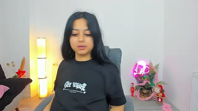 Snapshot of Serennax chatting on 2, 12, 2025 Serennax online show from 2, 12, 2025