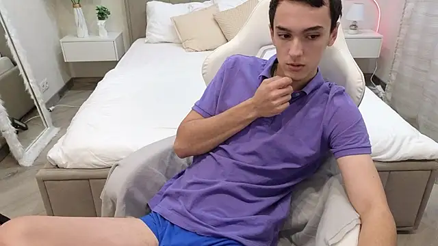 MoonlinSkinn online show from 27, 11, 2025