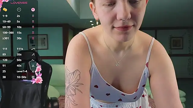 KiraRustle online show from 4, 3, 2026