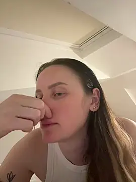 Snapshot of TomilaSi chatting on 25, 6, 2026 TomilaSi online show from 25, 6, 2026