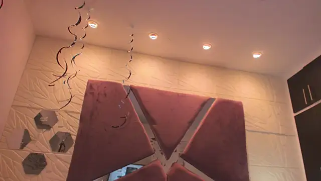Snapshot of sol-angel chatting on 2, 7, 2026 sol-angel online show from 2, 7, 2026