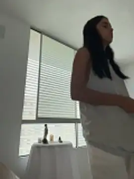 Snapshot of Miia_moonn chatting on 1, 12, 2025 Miia moonn online show from 1, 12, 2025