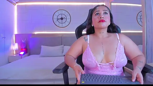 Snapshot of Julietaa_1 chatting on 27, 11, 2025 Julietaa 1 online show from 27, 11, 2025