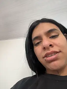 SaraAndrade  online show from 5, 3, 2026