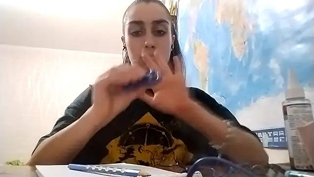 Snapshot of LexusLady chatting on 25, 11, 2025 LexusLady online show from 25, 11, 2025