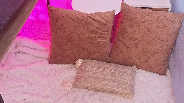 Kattie sweet1 online show from 17, 2, 2026