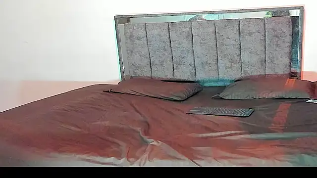 Snapshot of Sweet_couple79 chatting on 26, 11, 2025 Sweet couple79 online show from 26, 11, 2025