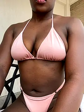 Snapshot of Milytylor chatting on 25, 11, 2025 Milytylor online show from 25, 11, 2025