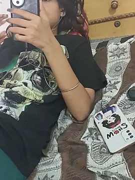 Snapshot of anjli_22 chatting on 8, 7, 2026 anjli 22 online show from 8, 7, 2026