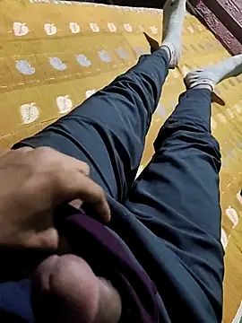 Snapshot of bigdick2299 chatting on 26, 11, 2025 bigdick2299 online show from 26, 11, 2025