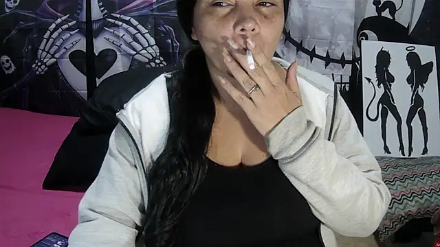 vivian-milf online show from 9, 6, 2026