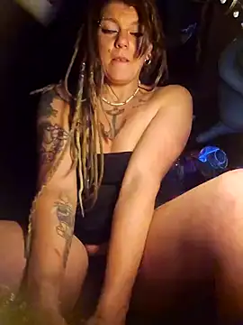 Snapshot of Horny_hippie chatting on 28, 2, 2025 Horny hippie online show from 28, 2, 2025
