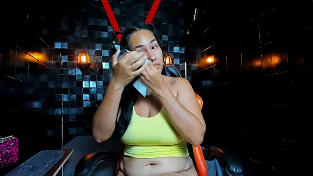 AzumiWalker online show from 4, 3, 2026