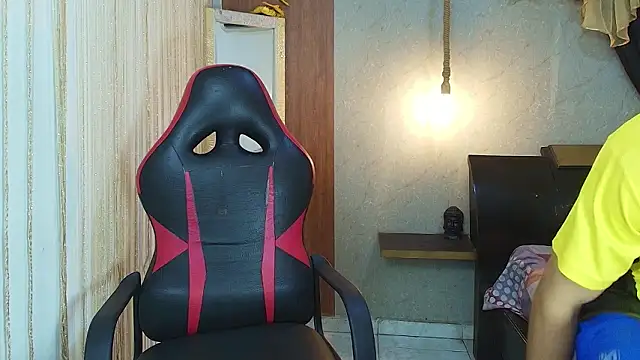 kim curlyy online show from 17, 3, 2026