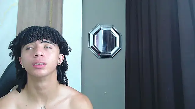 Snapshot of kim_curlyy chatting on 24, 5, 2026 kim curlyy online show from 24, 5, 2026