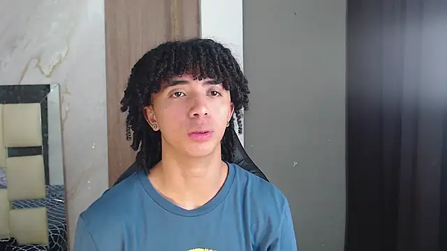Snapshot of kim_curlyy chatting on 2, 7, 2026 kim curlyy online show from 2, 7, 2026