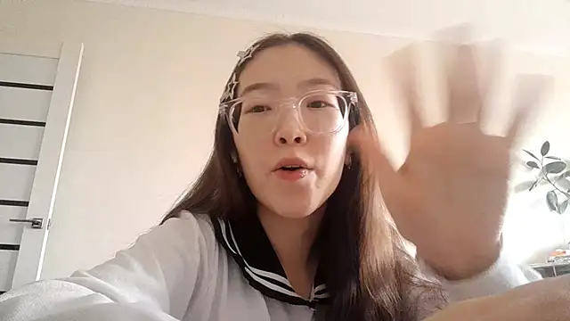 Snapshot of MollyTiger chatting on 2, 12, 2025 MollyTiger online show from 2, 12, 2025