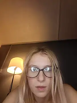 Stargirl247 online show from 28, 11, 2025