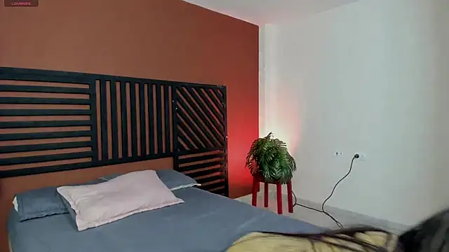 luna cute   online show from 11, 7, 2026
