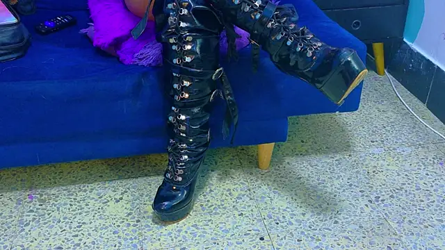 AriesVelvet online show from 21, 4, 2026