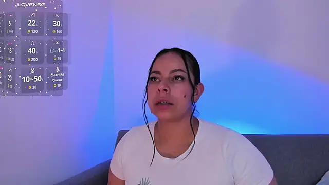 Snapshot of jimena_chic1 chatting on 30, 4, 2026 jimena chic1 online show from 30, 4, 2026