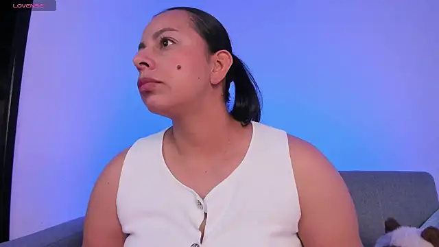 Snapshot of jimena_chic1 chatting on 29, 5, 2026 jimena chic1 online show from 29, 5, 2026