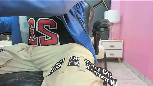 Snapshot of JoseVesga chatting on 26, 11, 2025 JoseVesga online show from 26, 11, 2025