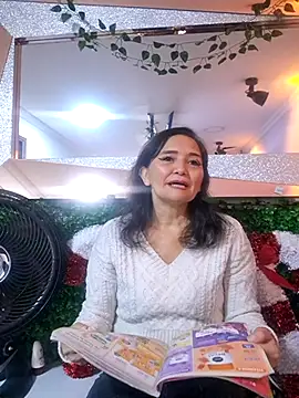 Alexa Murphy  online show from 28, 11, 2025