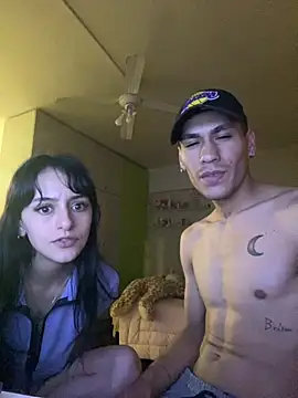 ParejaJovenZSur online show from 26, 11, 2025